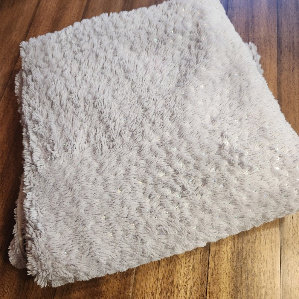 Sparkly Plush Throw Blanket Cozy Sequin‎ Embellished Soft Grey